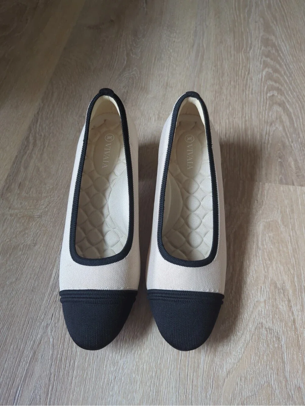Vivaia Julie Pro Black Almond Cap Toe Daily Casual Chunky Pump Heels Womens 39.5